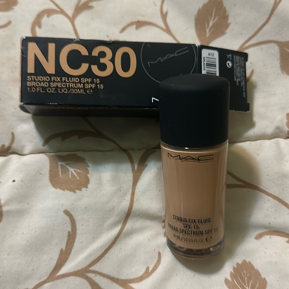 Studio Fix Fluid SPF 15